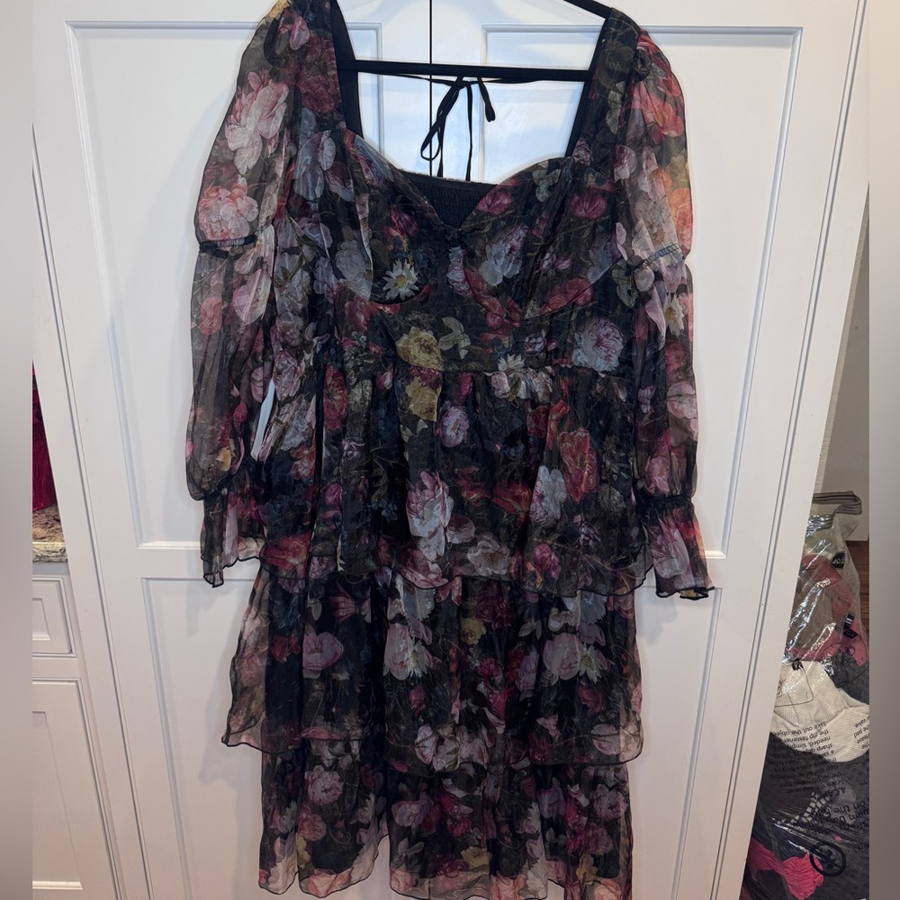 SHEIN Black Floral Long Sleeve Dress